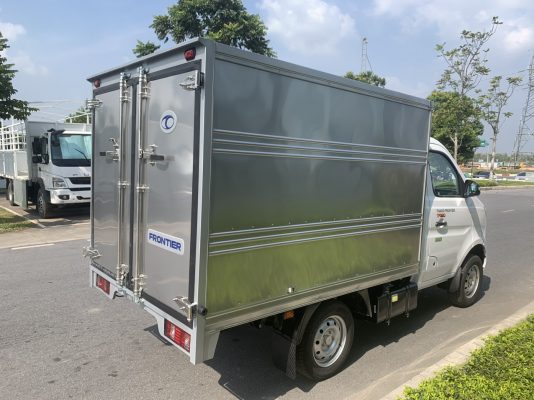Thùng kín chất liệu inox