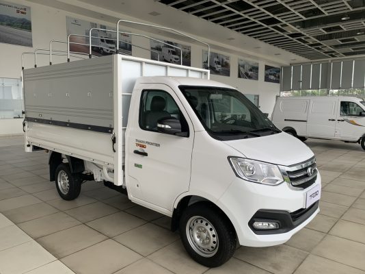 THACO TF230 900kg thùng mui bạt ưu đãi 50% thuế trước bạ
