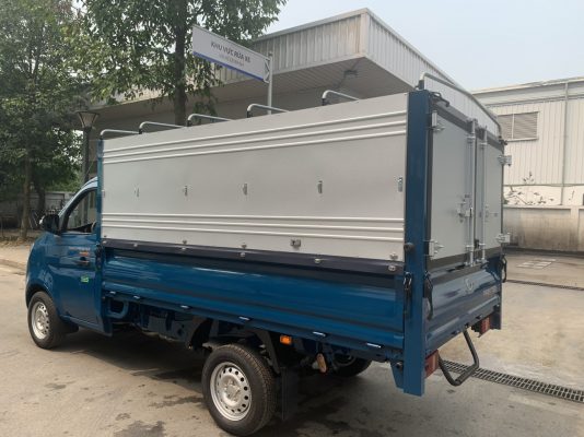 THACO TF230 900kg thùng bạt tiêu chuẩn mở 3 bửng