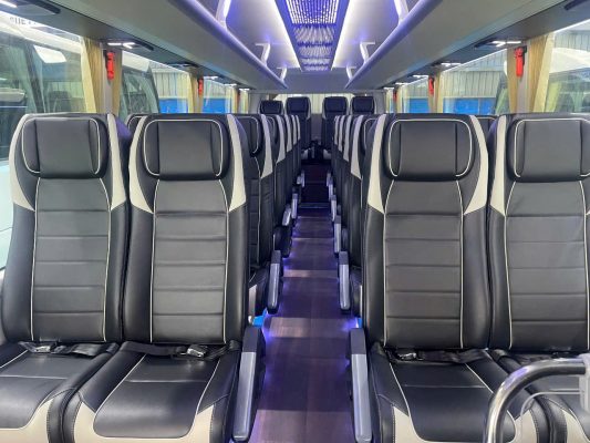 Nội thất sang trọng tiện nghi trên xe Bus TB81 bản cao cấp