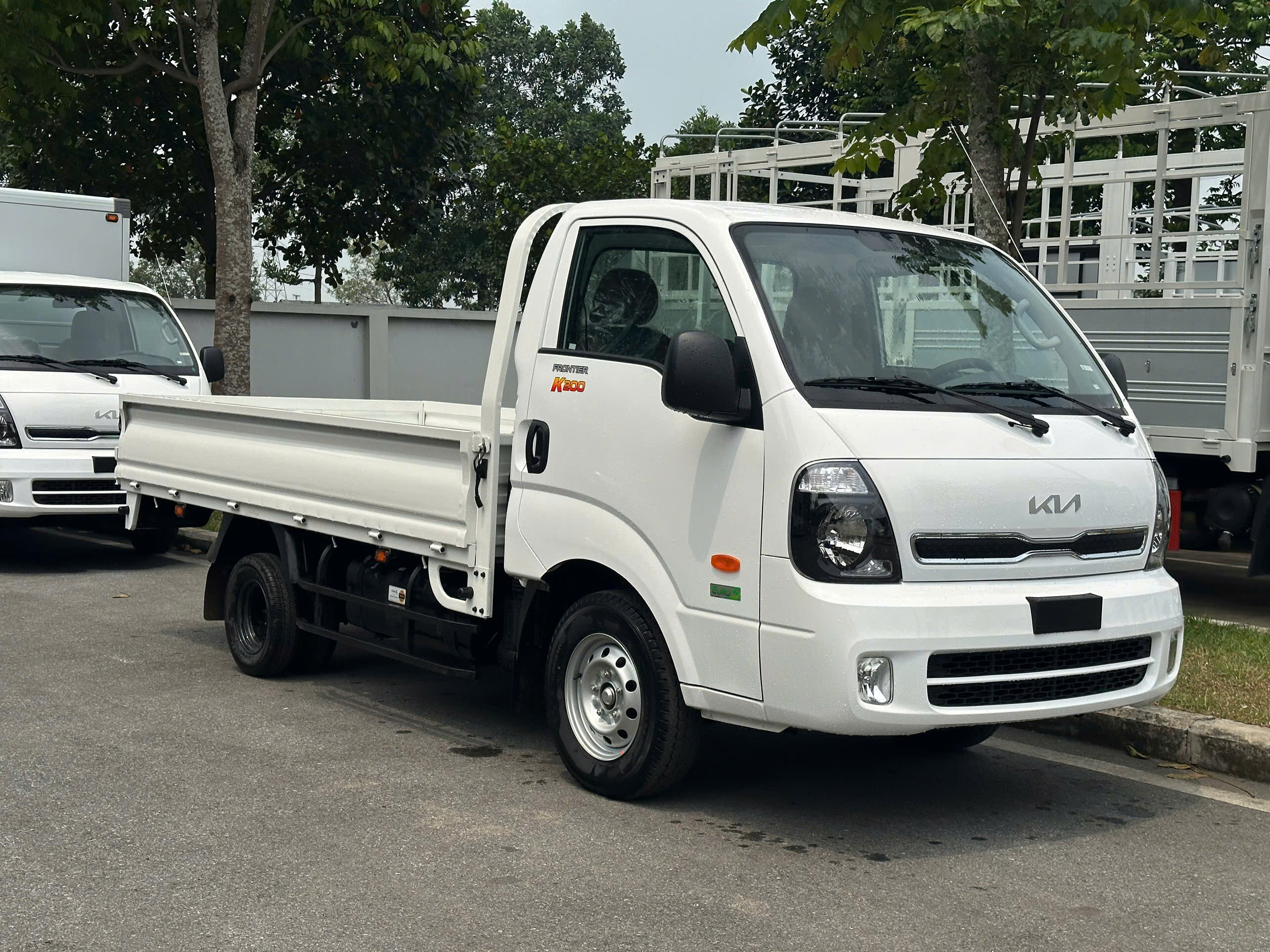 Xe tải KIA K200 thùng lửng tải 1,9 tấn