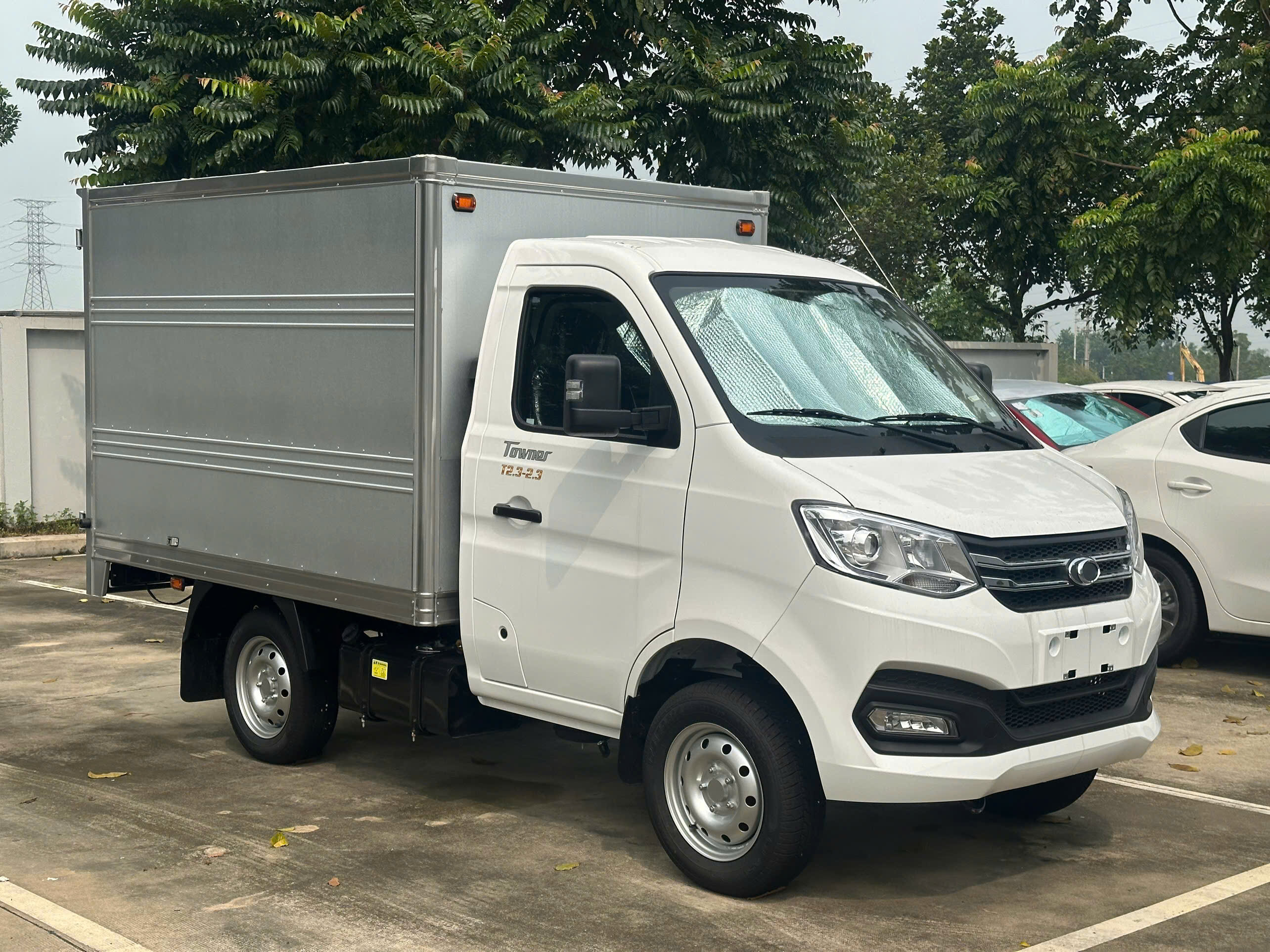 Xe tải THACO TF220 giá chỉ từ 227 triệu đồng