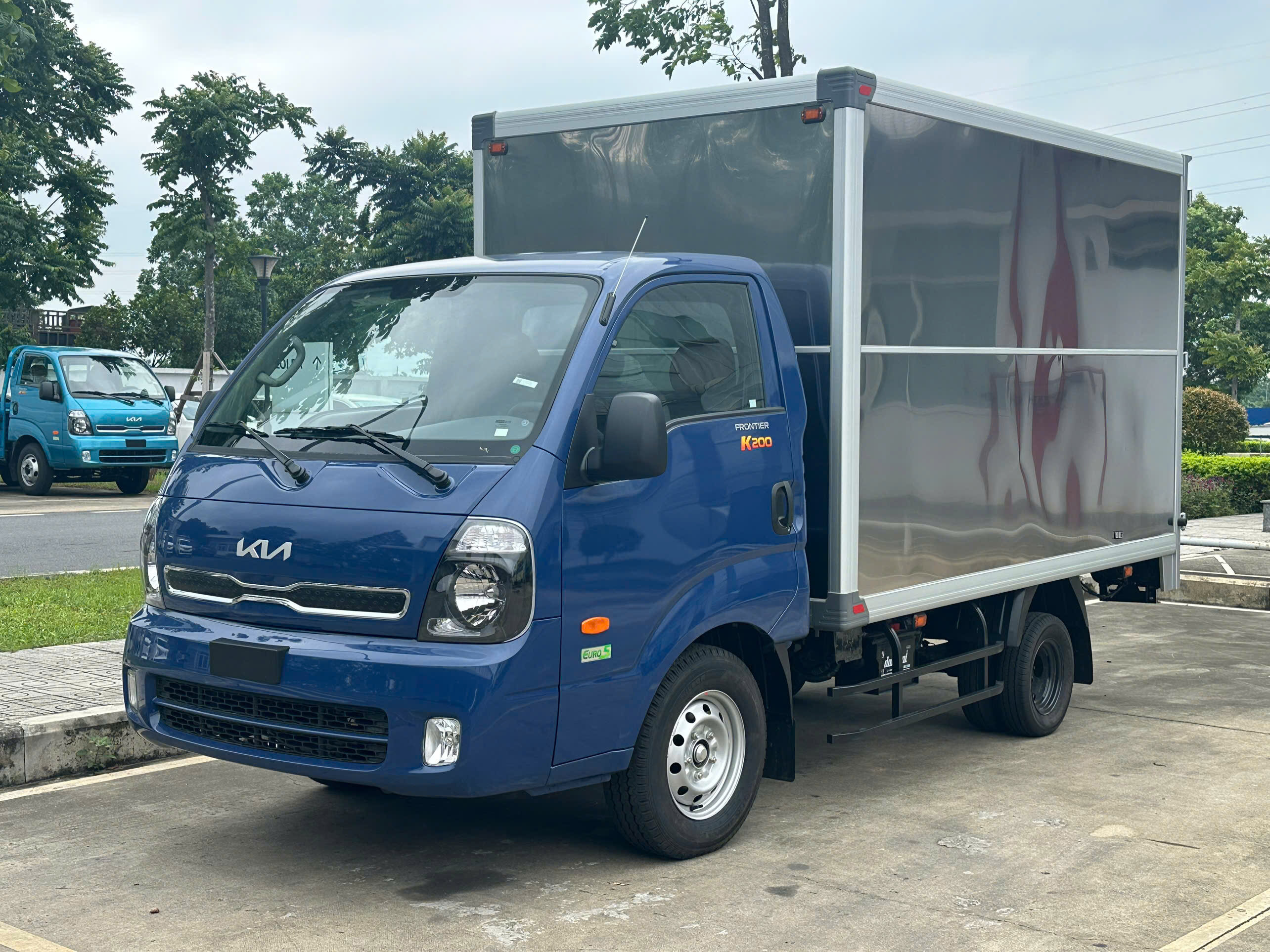 KIA K200 thùng kín inox